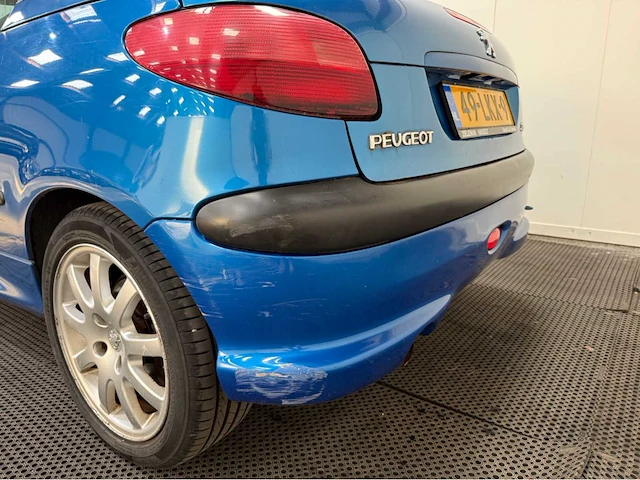 Peugeot - 206 cc - personenauto - 2002 - afbeelding 14 van  26