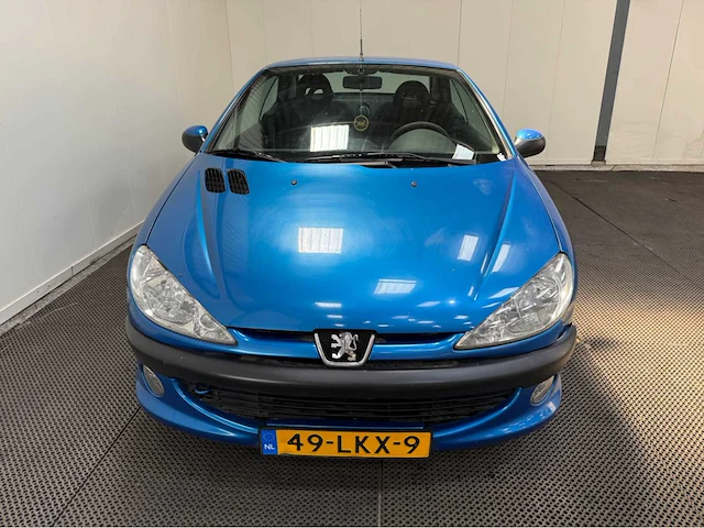 Peugeot - 206 cc - personenauto - 2002 - afbeelding 22 van  26