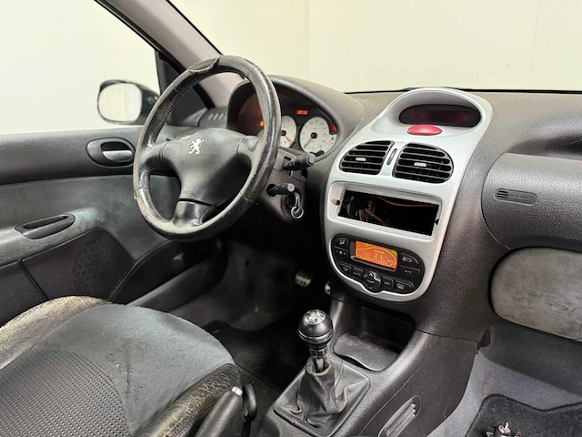 Peugeot - 206 gt - grand tourisme - personenauto - 1999 - afbeelding 3 van  26