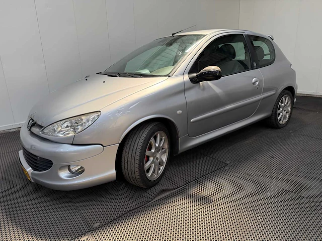 Peugeot - 206 gt - grand tourisme - personenauto - 1999 - afbeelding 1 van  26