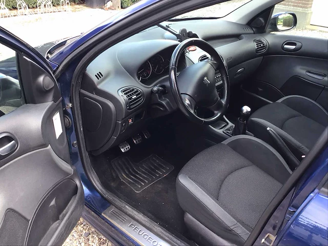 Peugeot - 206 sw - 1.6-16v air-line 3 - personenauto - afbeelding 14 van  18