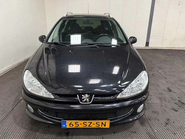 Peugeot - 206 sw - personenauto - 2006 - afbeelding 2 van  28