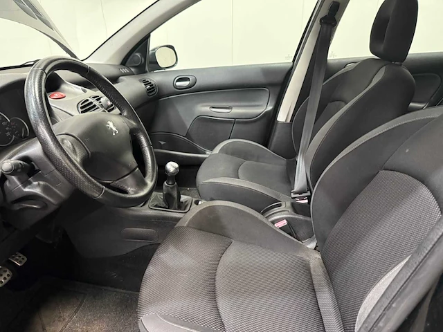 Peugeot - 206 sw - personenauto - 2006 - afbeelding 7 van  28