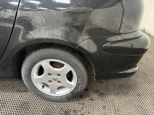 Peugeot - 206 sw - personenauto - 2006 - afbeelding 16 van  28