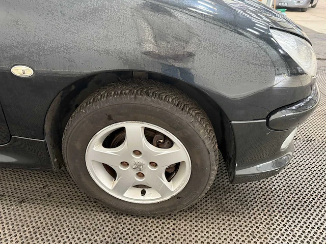 Peugeot - 206 sw - personenauto - 2006 - afbeelding 18 van  28