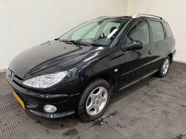 Peugeot - 206 sw - personenauto - 2006 - afbeelding 23 van  28