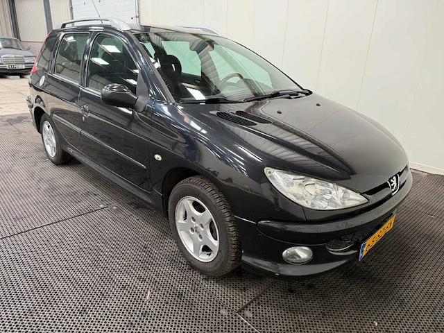 Peugeot - 206 sw - personenauto - 2006 - afbeelding 26 van  28