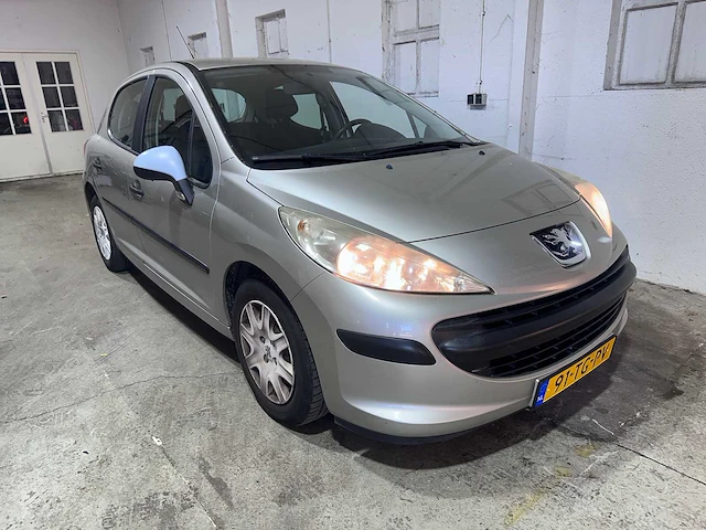Peugeot - 207 - 1.4-16v xr - 91-tg-pv - afbeelding 15 van  17