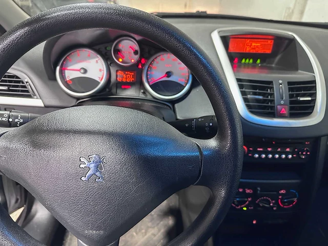 Peugeot - 207 - 1.4 vti cool 'n blue - 98-xt-kj - afbeelding 17 van  17