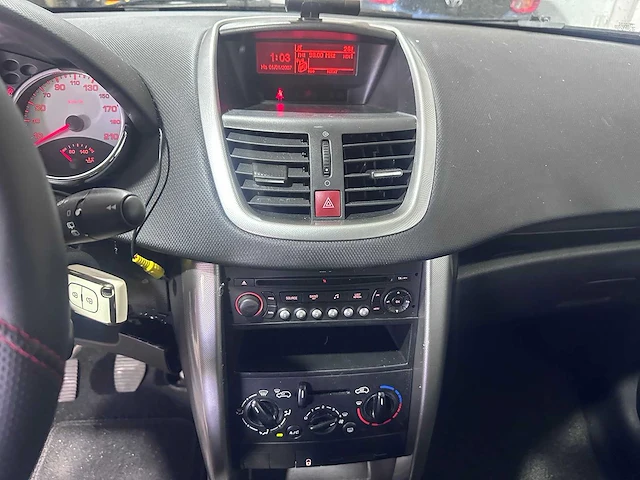 Peugeot - 207 - 1.4 vti look - 21-jfs-2 - afbeelding 4 van  16