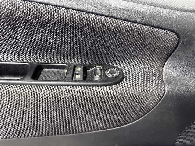 Peugeot - 207 - 1.4 vti xs pack - 97-zk-hx - afbeelding 4 van  19
