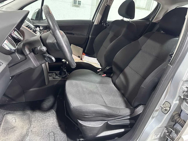 Peugeot - 207 - 1.6 vti xs - 62-jxj-5 - afbeelding 7 van  21