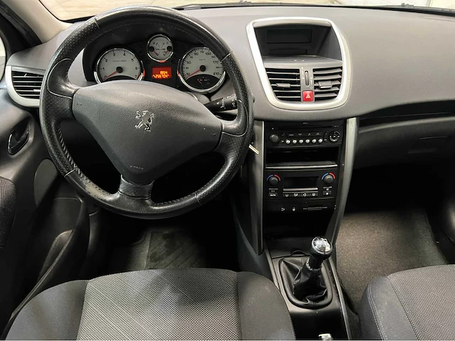 Peugeot - 207 - personenauto - 2009 - afbeelding 3 van  27
