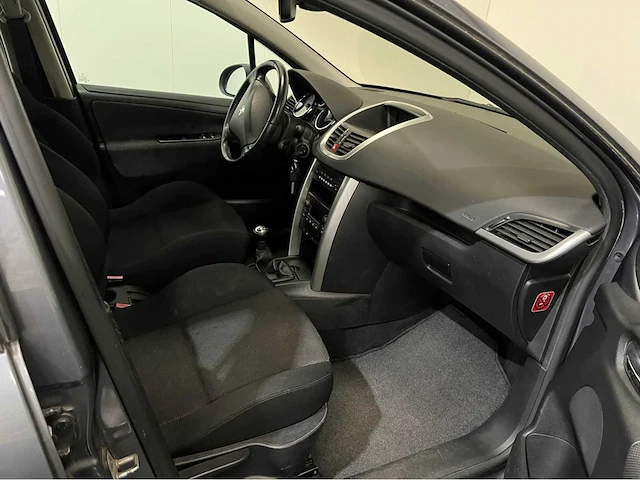 Peugeot - 207 - personenauto - 2009 - afbeelding 5 van  27