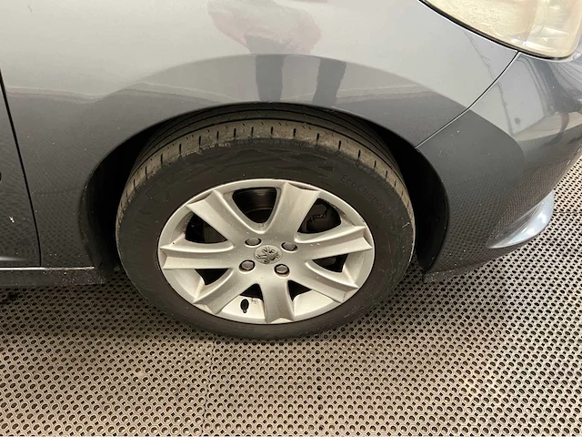 Peugeot - 207 - personenauto - 2009 - afbeelding 9 van  27