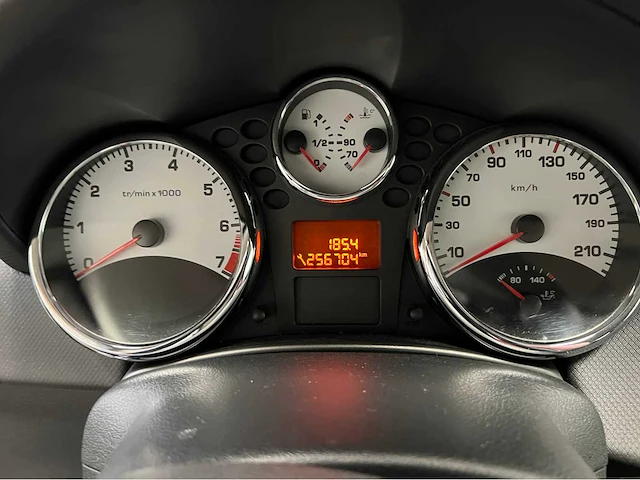 Peugeot - 207 - personenauto - 2009 - afbeelding 13 van  27