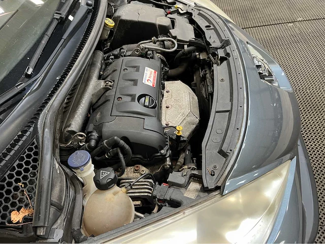 Peugeot - 207 - personenauto - 2009 - afbeelding 20 van  27