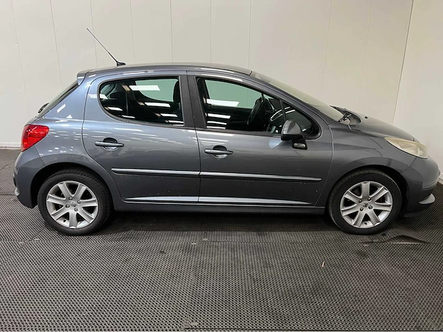 Peugeot - 207 - personenauto - 2009 - afbeelding 27 van  27