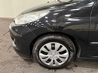Peugeot - 207 - personenauto - 2011 - afbeelding 11 van  23