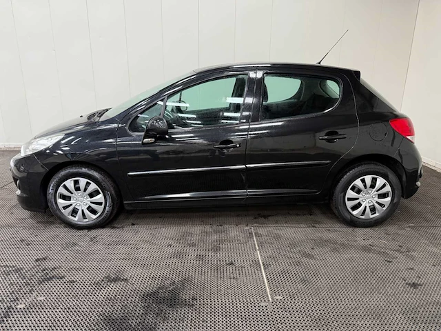 Peugeot - 207 - personenauto - 2011 - afbeelding 12 van  23