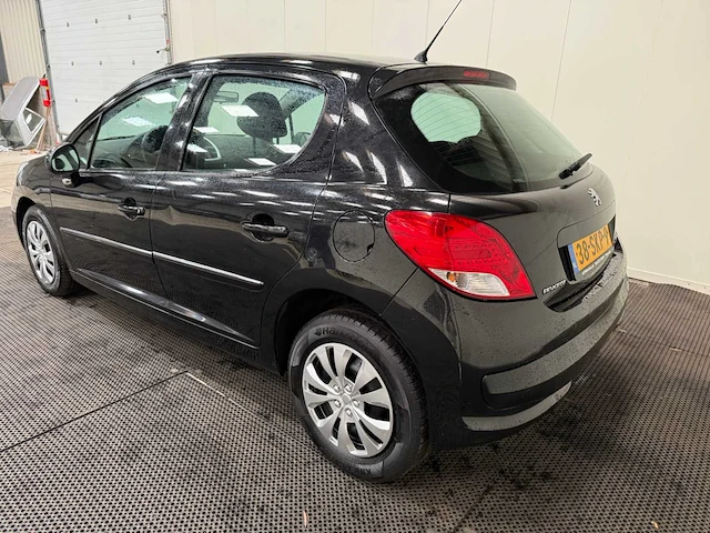 Peugeot - 207 - personenauto - 2011 - afbeelding 17 van  23