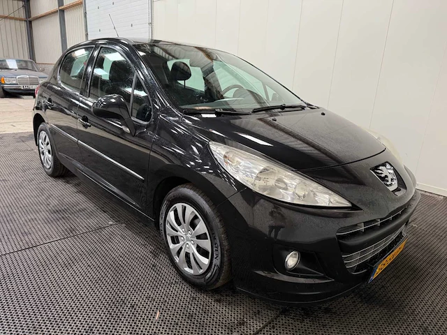 Peugeot - 207 - personenauto - 2011 - afbeelding 19 van  23