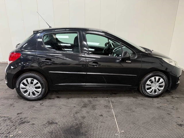 Peugeot - 207 - personenauto - 2011 - afbeelding 21 van  23