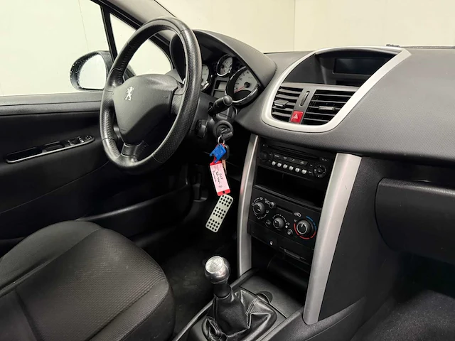 Peugeot - 207 - personenauto - 2011 - afbeelding 22 van  23