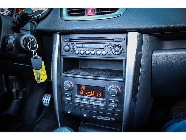 Peugeot - 207 cc - 1.6 thp roland g. - personenauto 4xvx16 - afbeelding 15 van  26