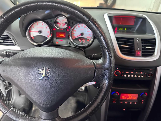 Peugeot - 207 cc - 1.6 vti première - 13-xd-tv - afbeelding 2 van  22