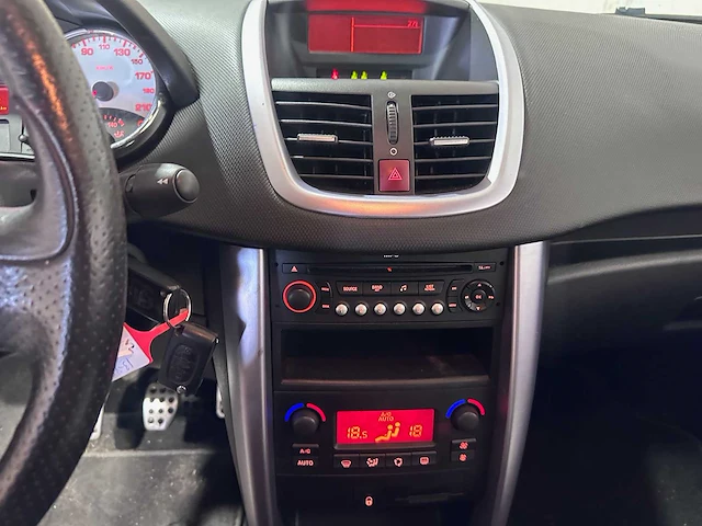 Peugeot - 207 cc - 1.6 vti première - 13-xd-tv - afbeelding 6 van  22