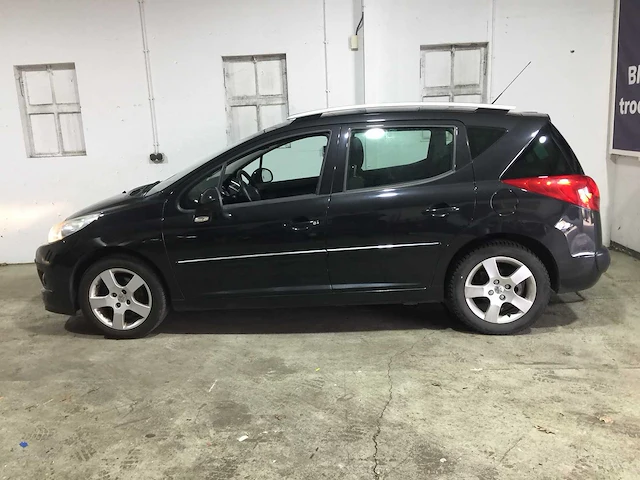 Peugeot - 207 sw - 1.6 vti xs - 82-nkr-7 - afbeelding 12 van  25