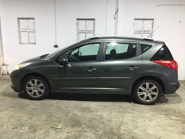 Peugeot - 207 sw - 1.6 vti xs première - 44-xv-vk - afbeelding 12 van  20