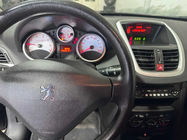Peugeot - 207 sw- 1.4 x-line - 90-xz-xj - afbeelding 10 van  19