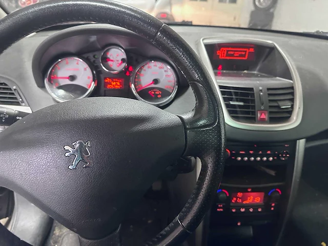 Peugeot - 207 sw outdoor - 1.6 vti sublime - 45-jlh-6 - afbeelding 22 van  22
