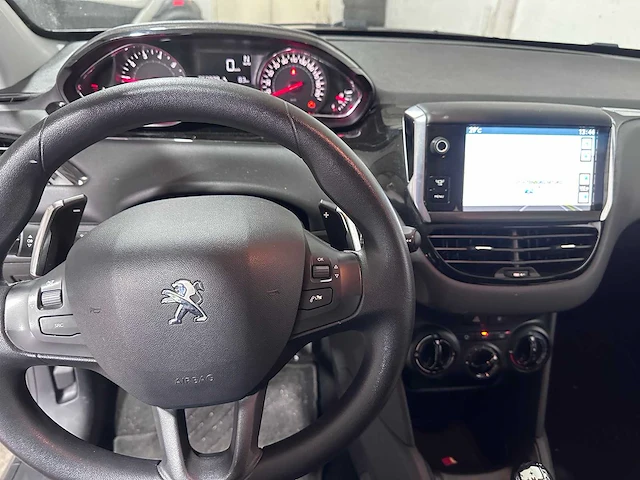 Peugeot - 208 - 1.2 e-vti blue lease automaat- gh-799-d - afbeelding 2 van  21
