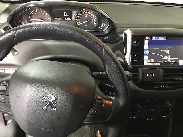 Peugeot - 208 - 1.2 puretech active - kr-948-s - afbeelding 2 van  21