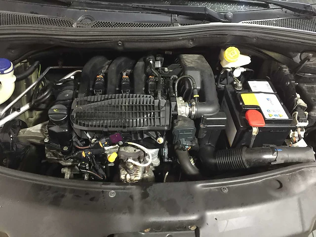 Peugeot - 208 - 1.2 puretech active - kr-948-s - afbeelding 14 van  21