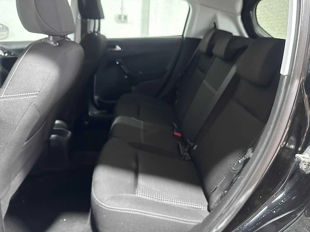 Peugeot - 208 - 1.2 puretech allure - nz-425-b - afbeelding 10 van  23
