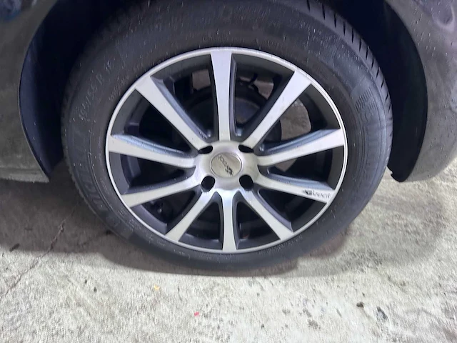 Peugeot - 208 - 1.2 puretech allure - nz-425-b - afbeelding 13 van  23