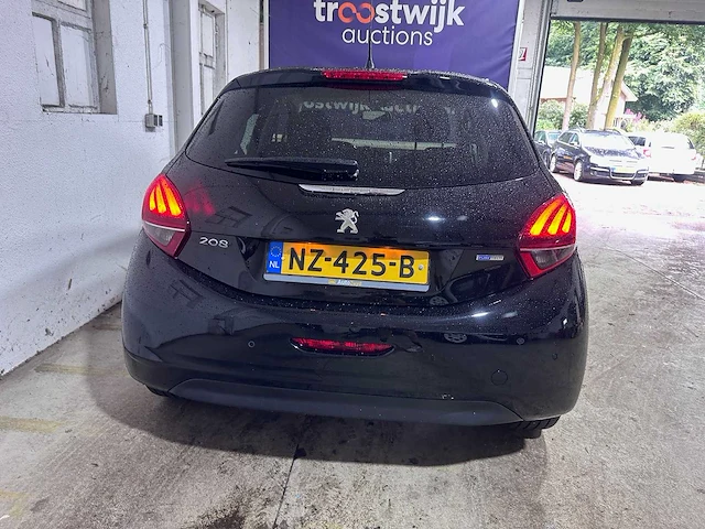 Peugeot - 208 - 1.2 puretech allure - nz-425-b - afbeelding 18 van  23