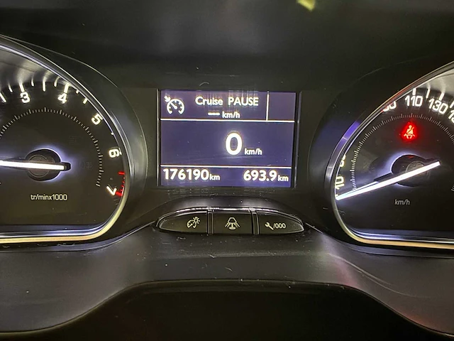 Peugeot - 208 - 1.2 vti blue lease, 20-xzp-3 - afbeelding 14 van  14