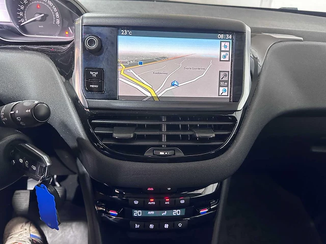 Peugeot - 208 - 1.2 vti envy - 73-zlh-2 - afbeelding 6 van  23