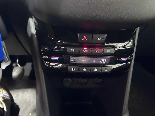Peugeot - 208 - 1.2 vti envy - 73-zlh-2 - afbeelding 8 van  23
