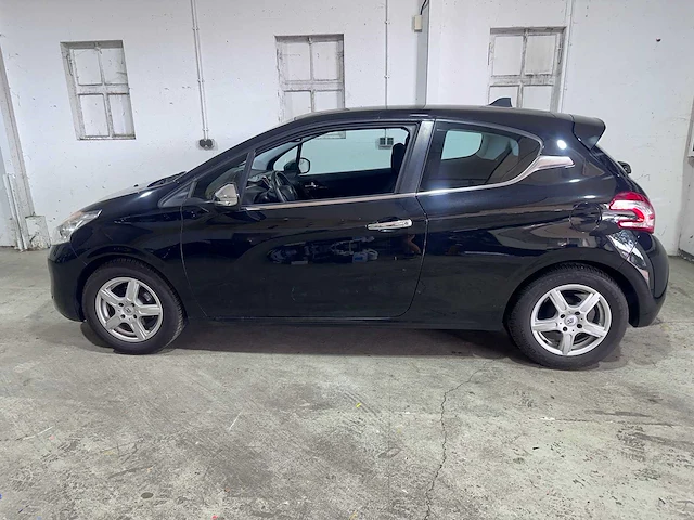 Peugeot - 208 - 1.2 vti envy - 73-zlh-2 - afbeelding 12 van  23