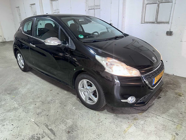 Peugeot - 208 - 1.2 vti envy - 73-zlh-2 - afbeelding 21 van  23