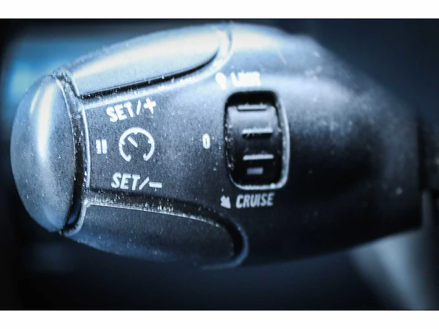 Peugeot - 208 - 1.2 vti envy 2-kpg-46 - afbeelding 4 van  18
