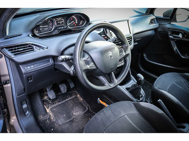 Peugeot - 208 - 1.2 vti envy 2-kpg-46 - afbeelding 12 van  18