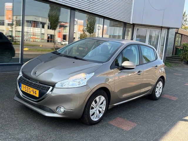 Peugeot - 208 - 1.2 vti urban soul - 1-szg-94 - 2014 - nap - afbeelding 1 van  15