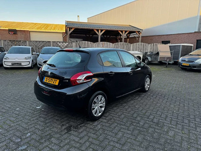Peugeot - 208 - 1.4 vti access - s-571-zt - afbeelding 3 van  9